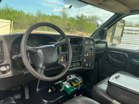 2002 Chevrolet C7500