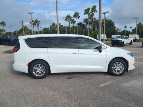 2026 Chrysler Voyager LX