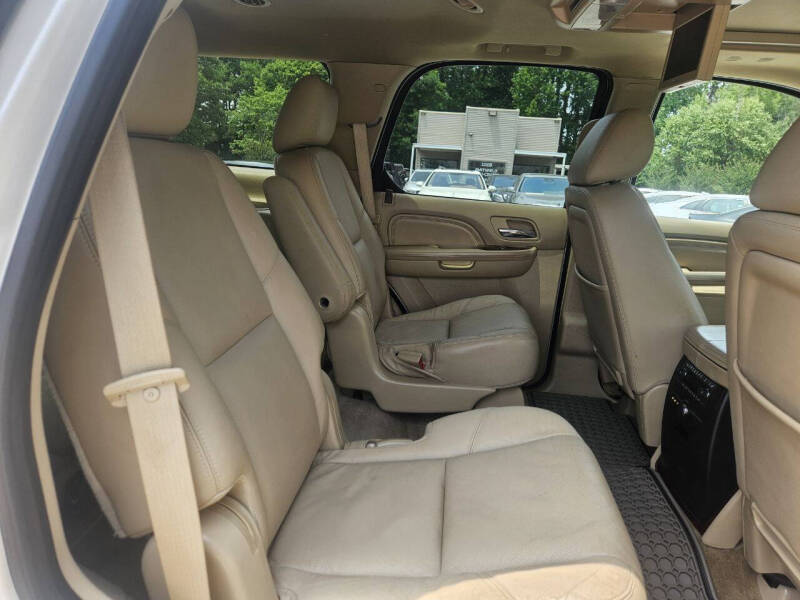 2012 Cadillac Escalade Luxury