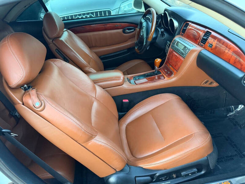 2004 Lexus SC 430
