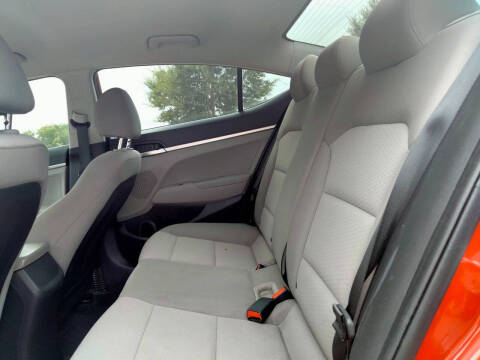 2020 Hyundai Elantra SE