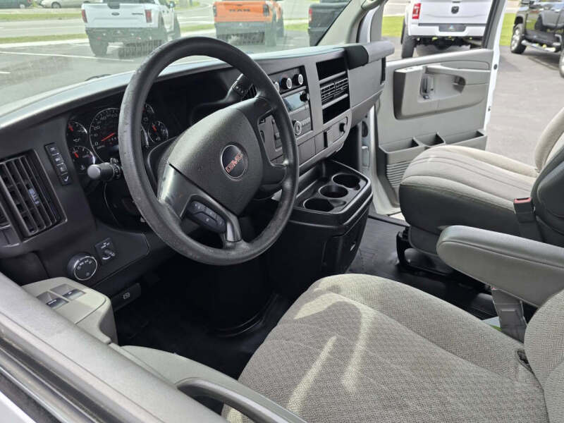 2015 GMC Savana 2500