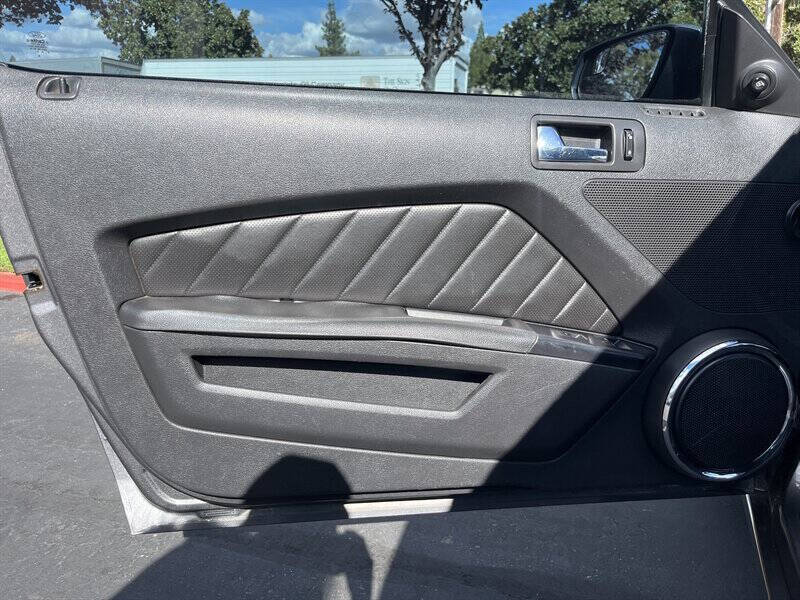 2014 Ford Mustang V6