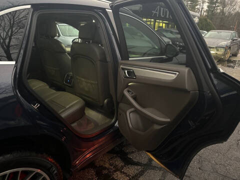 2015 Porsche Macan Turbo