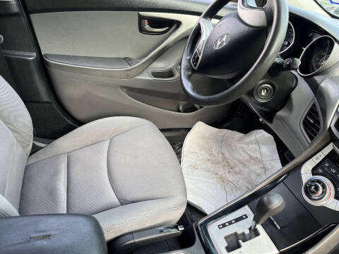 2012 Hyundai Elantra