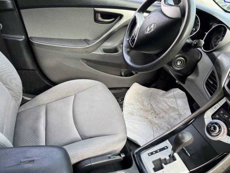 2012 Hyundai Elantra