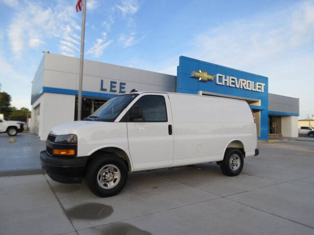 2025 Chevrolet Express 2500