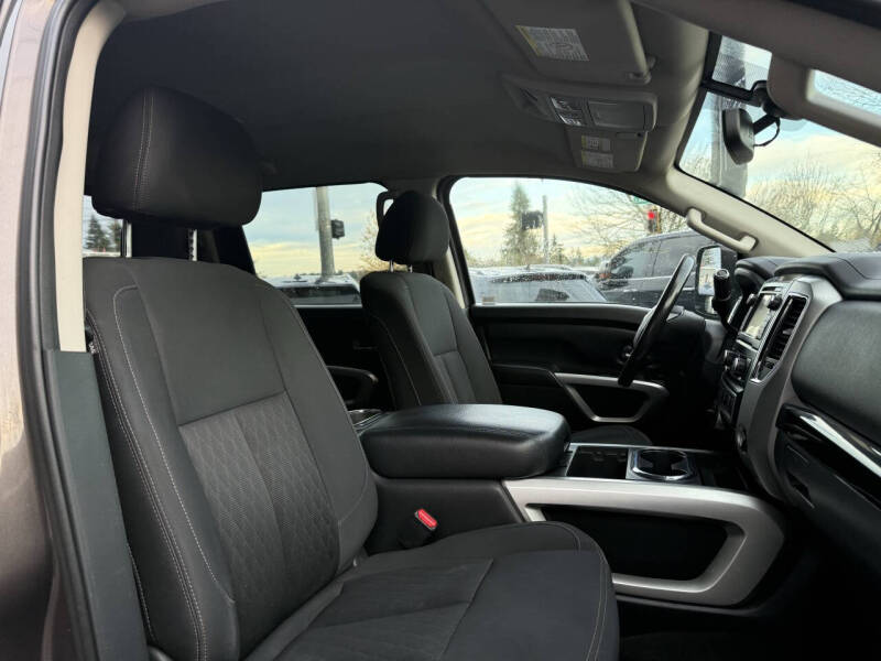 2017 Nissan Titan XD SV