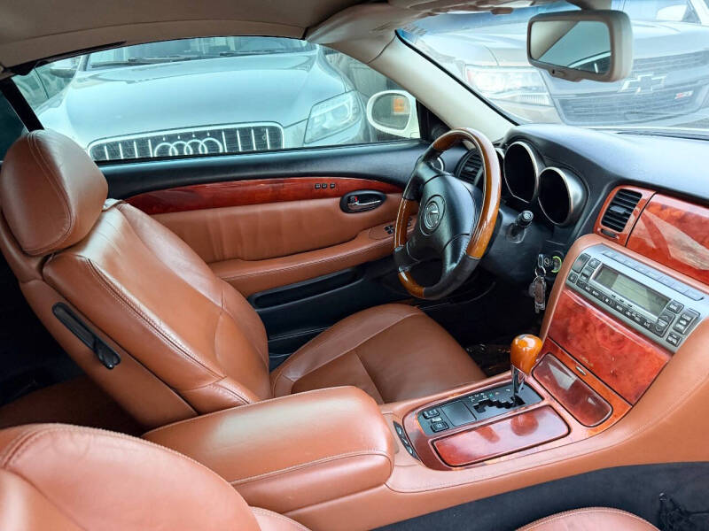 2004 Lexus SC 430