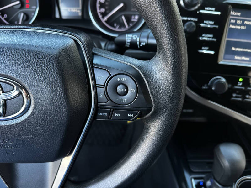 2019 Toyota Camry LE