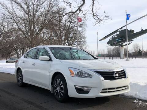 2015 Nissan Altima for sale at Every Day Auto Sales in Shakopee MN
