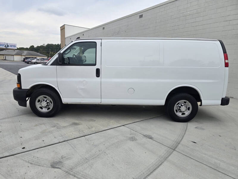 2018 Chevrolet Express Cargo Work Van photo 11