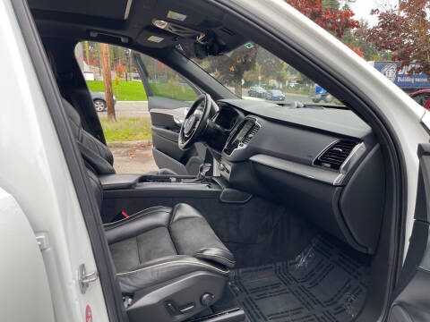 2016 Volvo XC90 T6 R-Design