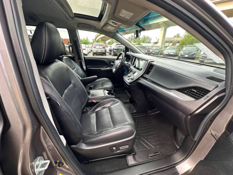 2017 Toyota Sienna