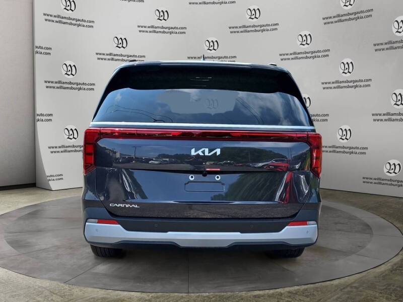 2025 Kia Carnival EX
