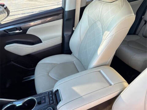 2021 Toyota Highlander Platinum