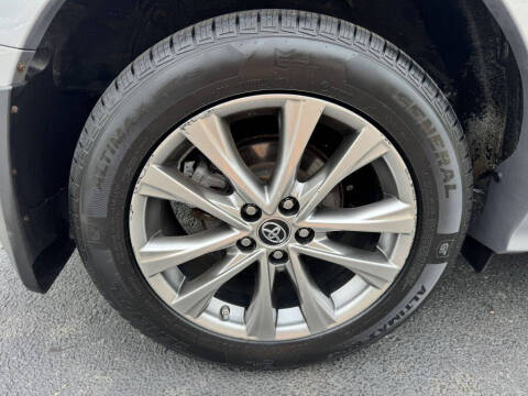 2017 Toyota RAV4 Platinum