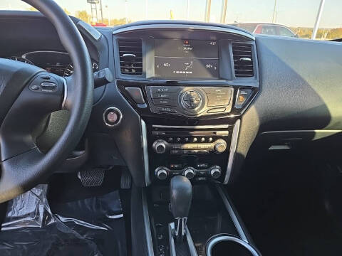 2019 Nissan Pathfinder S