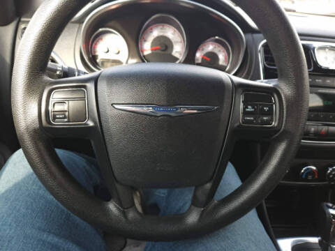2013 Chrysler 200 LX