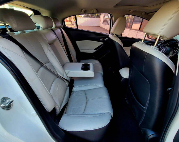2018 Mazda MAZDA3 Grand Touring