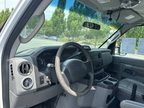 2012 Ford E-Series E-350 SD