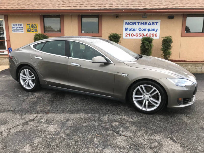 2015 Tesla Model S 70D
