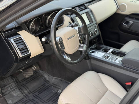 2017 Land Rover Discovery SE