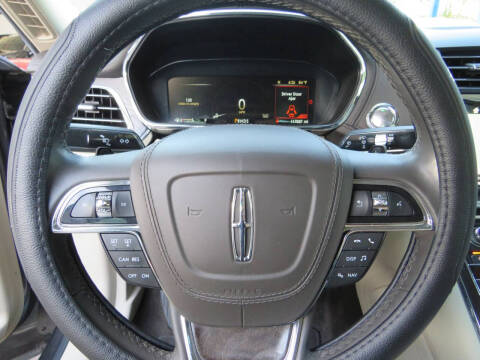 2017 Lincoln Continental Select