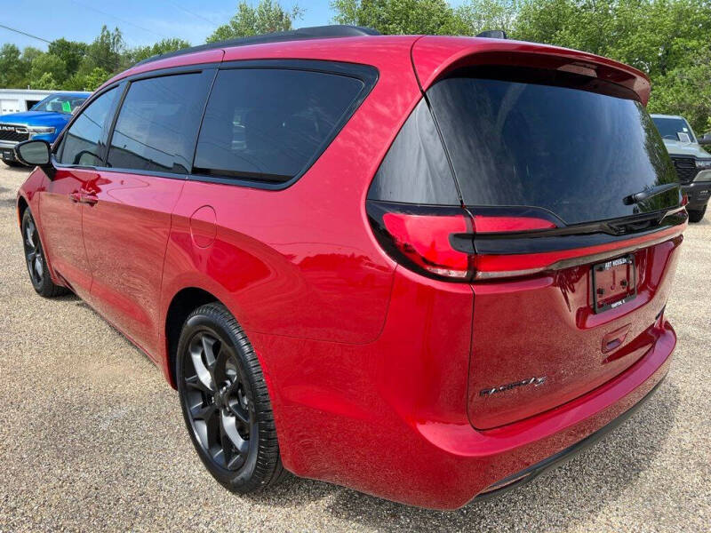 2027 Chrysler Pacifica Limited