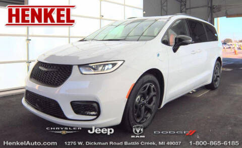 2024 Chrysler Pacifica Plug-In Hybrid Premium S Appearance