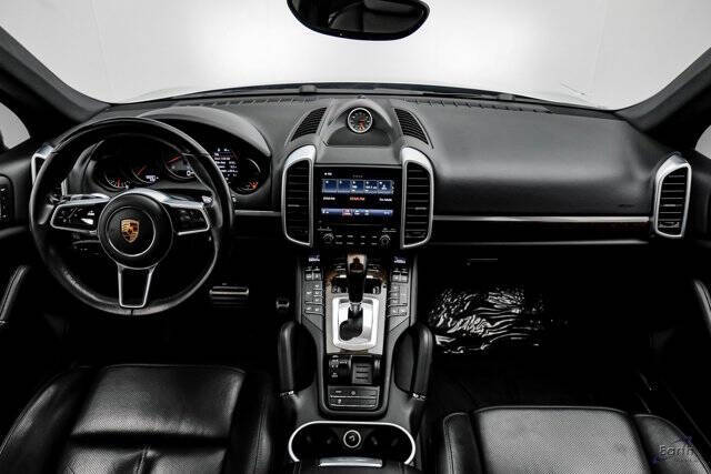 2017 Porsche Cayenne S