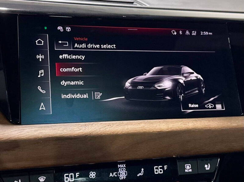 2023 Audi e-tron GT quattro Premium Plus