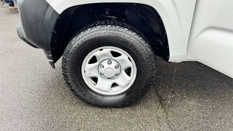 2019 Toyota Tacoma SR