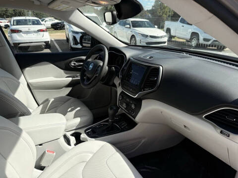 2022 Jeep Cherokee Latitude Lux