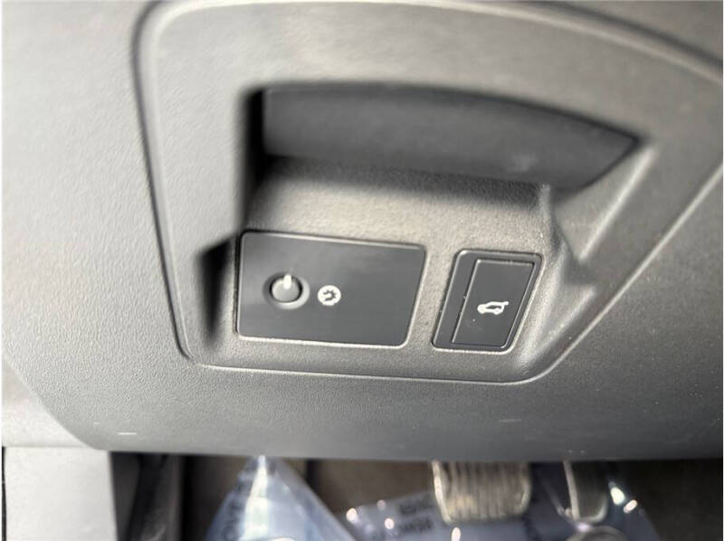 2021 Land Rover Range Rover Velar P400 R-Dynamic HSE