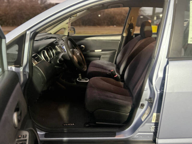 2009 Nissan Versa 1.8 SL