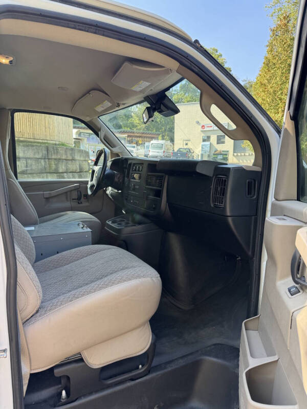 2021 Chevrolet Express 2500