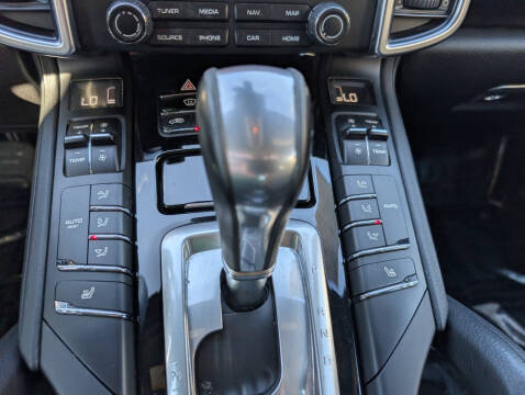 2017 Porsche Cayenne Platinum Edition