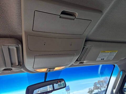 2011 Nissan Titan SV