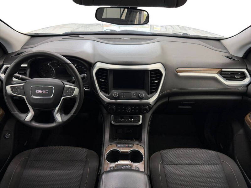 2022 GMC Acadia SLE
