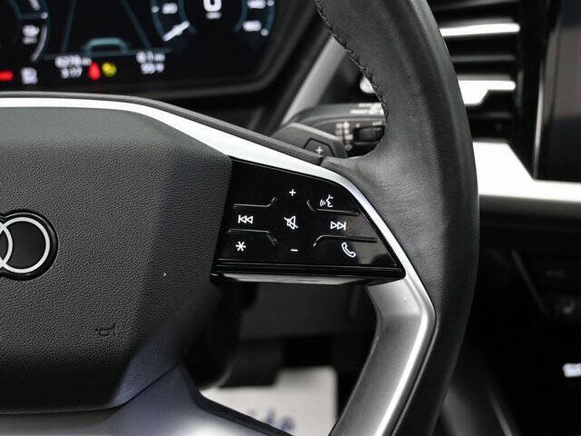 2024 Audi Q4 e-tron quattro Premium 50