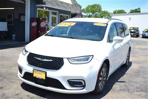 White 2021 Chrysler Pacifica Touring L Touring L 4dr Mini-Van 2