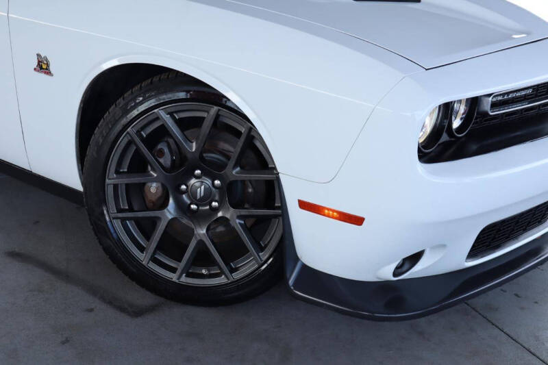 2017 Dodge Challenger