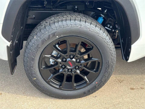 2025 Toyota Tundra Limited HV