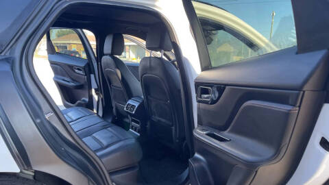 2017 Jaguar F-PACE 35t Prestige