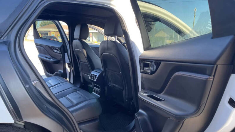 2017 Jaguar F-PACE 35t Prestige