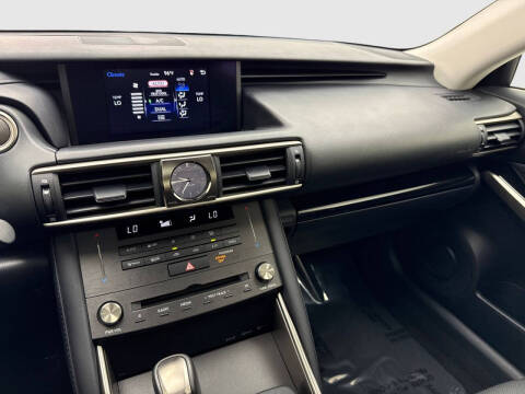 2019 Lexus IS 300