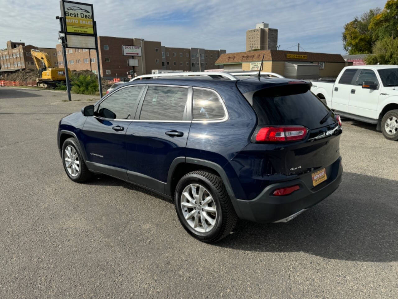 2016 Jeep Cherokee for sale at BEST DEAL AUTO SALES in Moorhead, MN