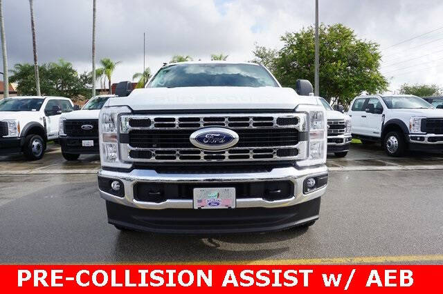 2025 Ford F-350 Super Duty XL