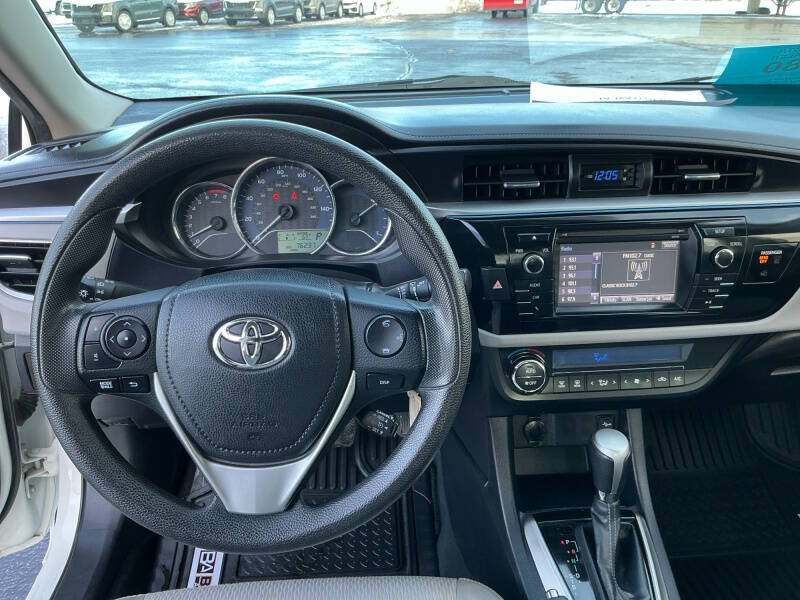 2015 Toyota Corolla LE